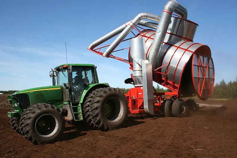 Peat moss vaccum harvester